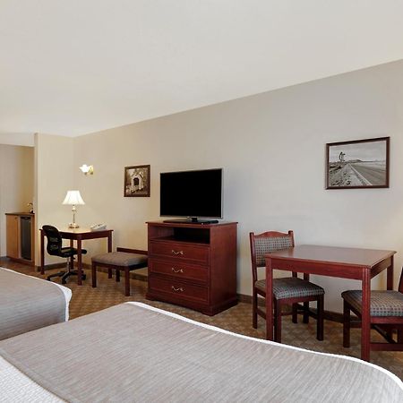 Days Inn By Wyndham Dawson Creek Ngoại thất bức ảnh